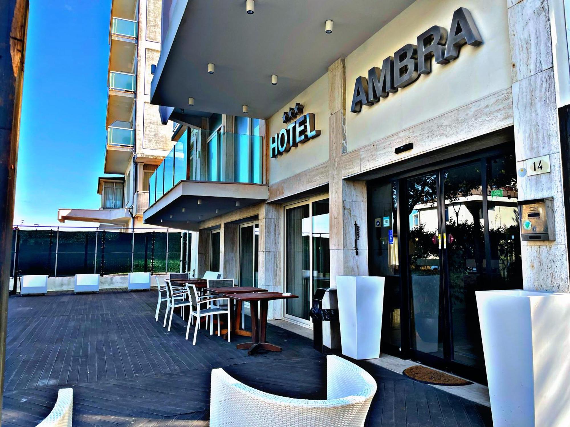 Hotel Ambra Milano Marittima Exteriör bild
