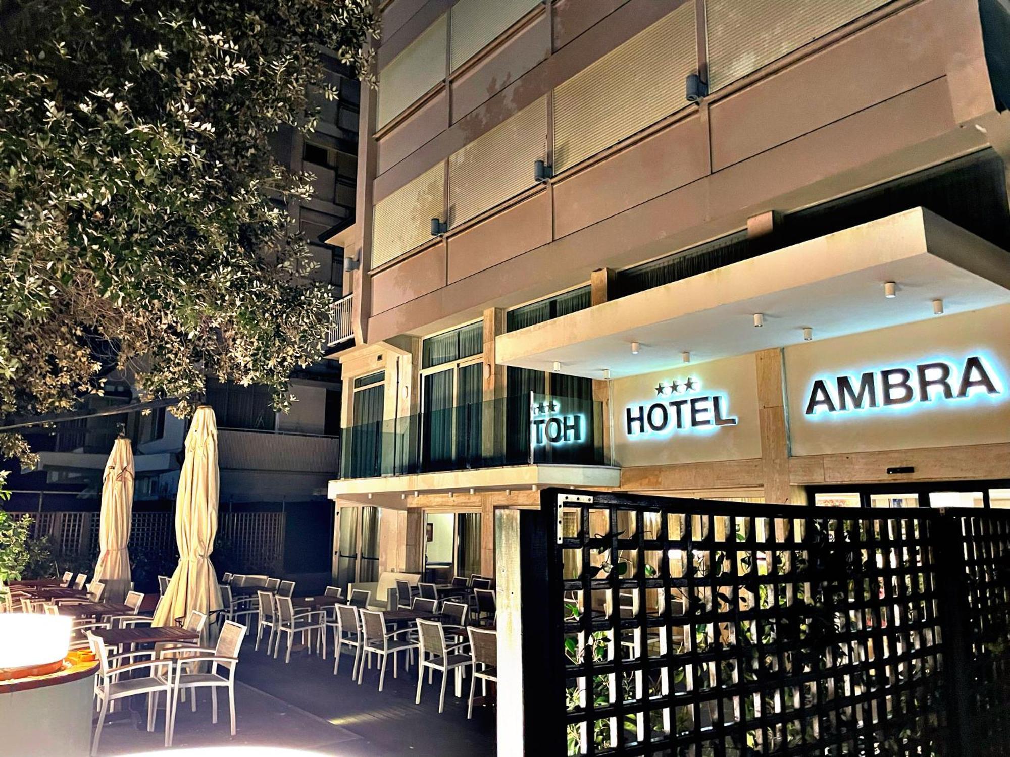 Hotel Ambra Milano Marittima Exteriör bild
