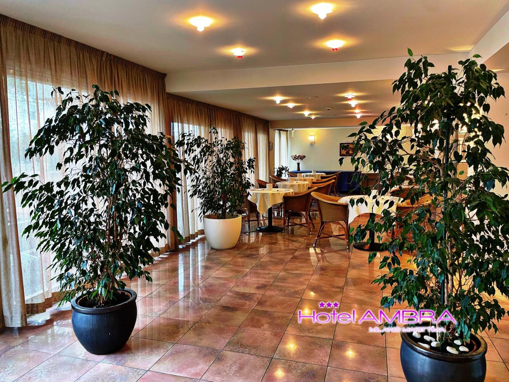 Hotel Ambra Milano Marittima Exteriör bild