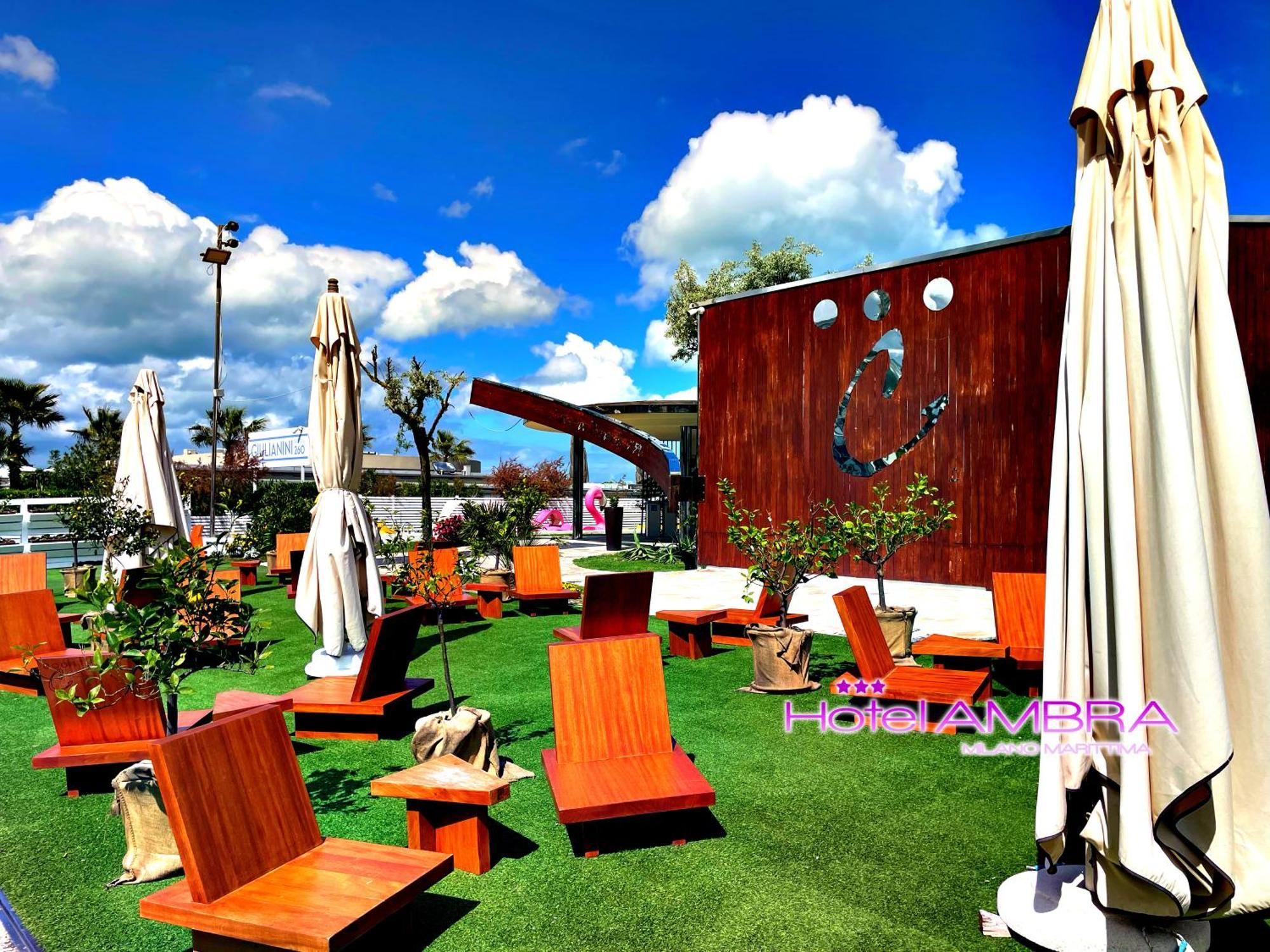 Hotel Ambra Milano Marittima Exteriör bild