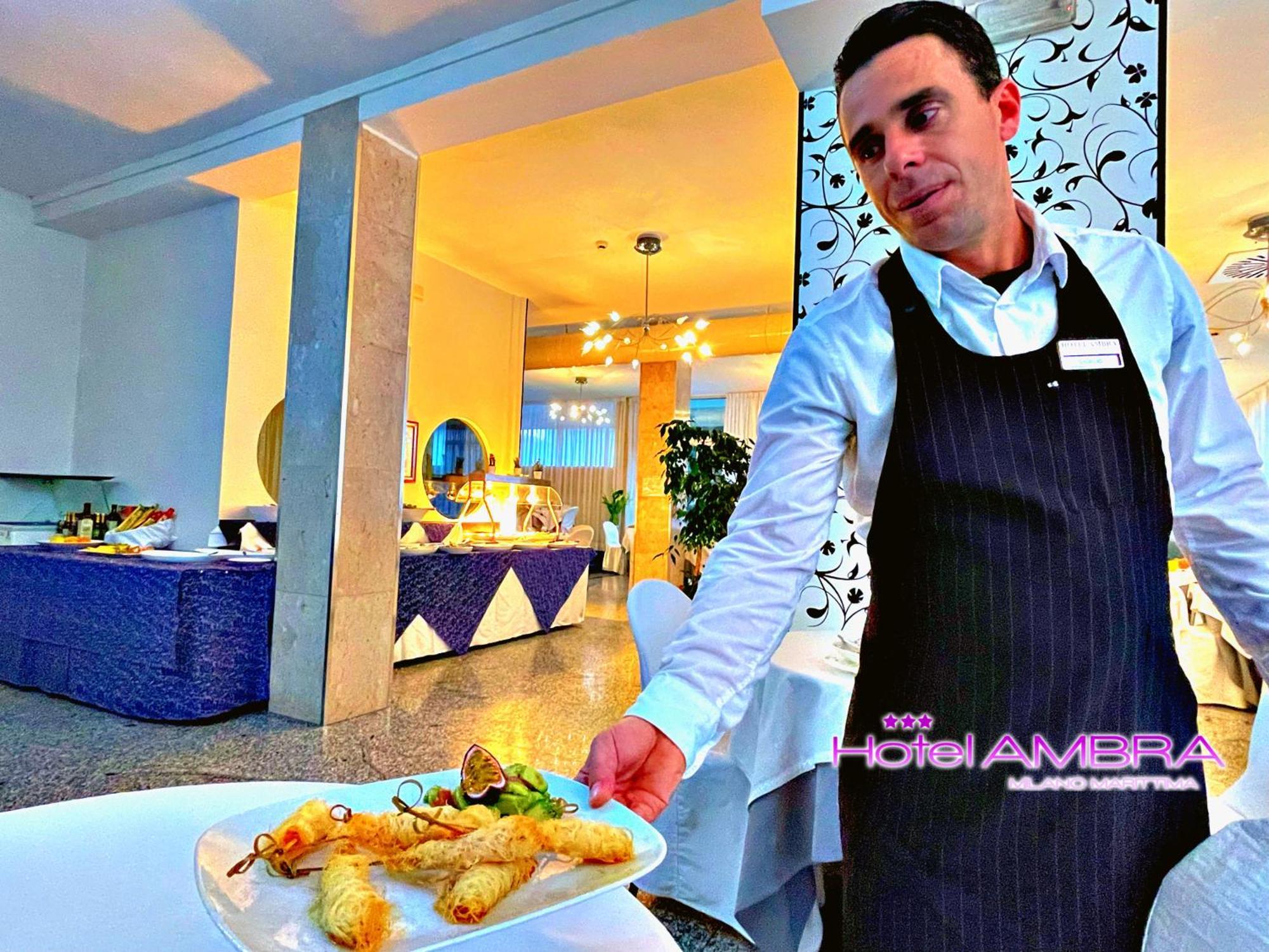 Hotel Ambra Milano Marittima Exteriör bild